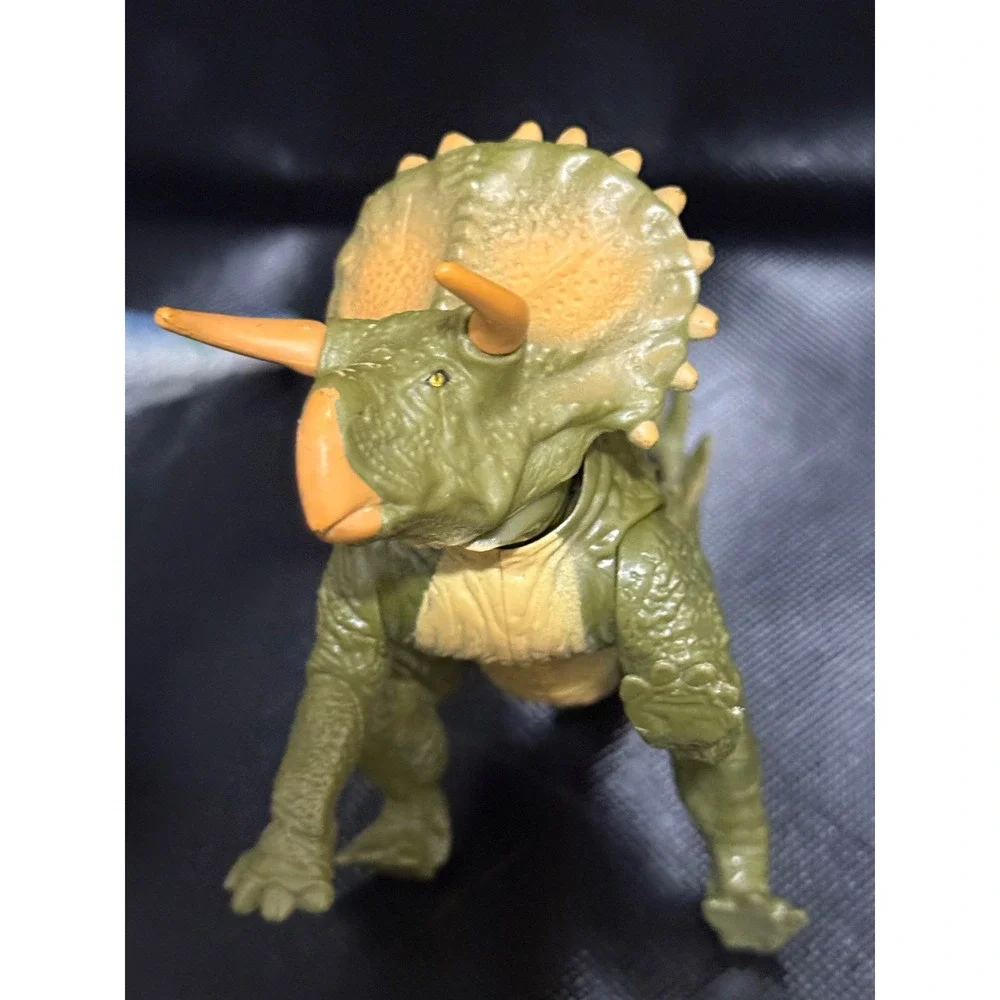 Jurassic World Dinosaur Action Figures Lot‎ Triceratops Raptor Toys
